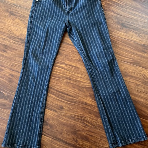 EUC Crest Black with Gray stripes Jeans - Picture 7 of 13